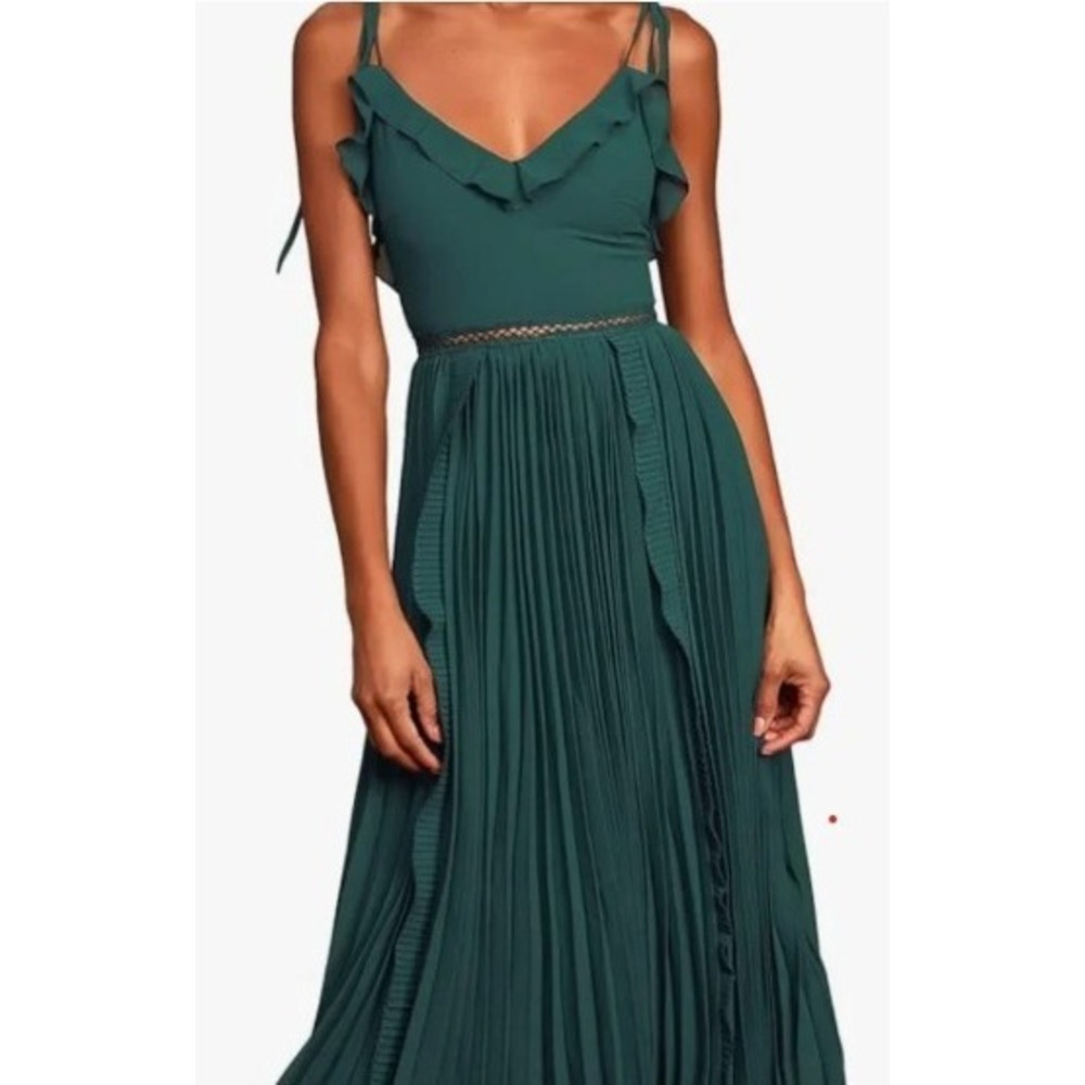 Lulus Green Ruffle Pleated Chiffon Midi Dress Strappy  Fit‎ & Flare Size Small